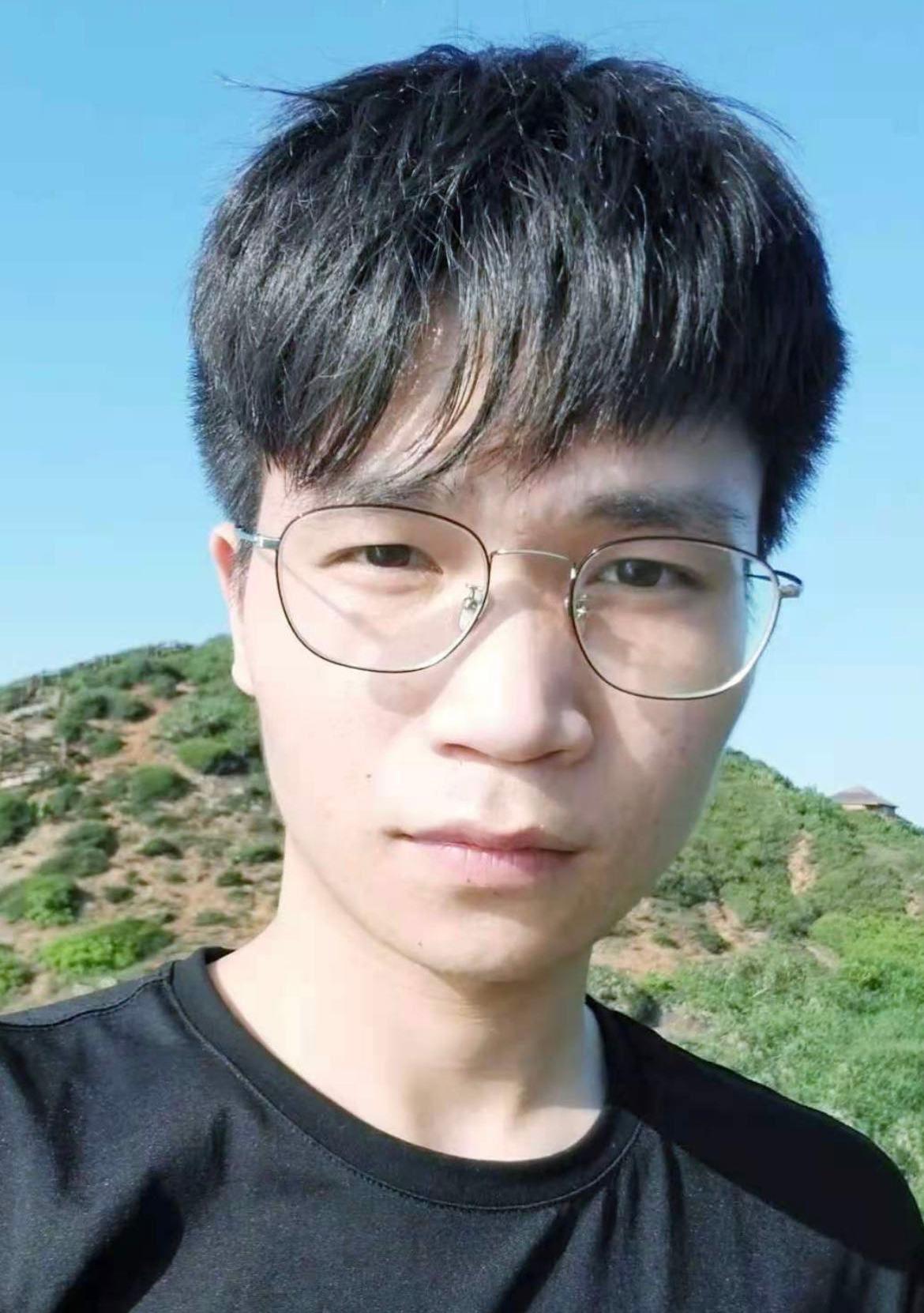 涂齐杰本人彩色照片
